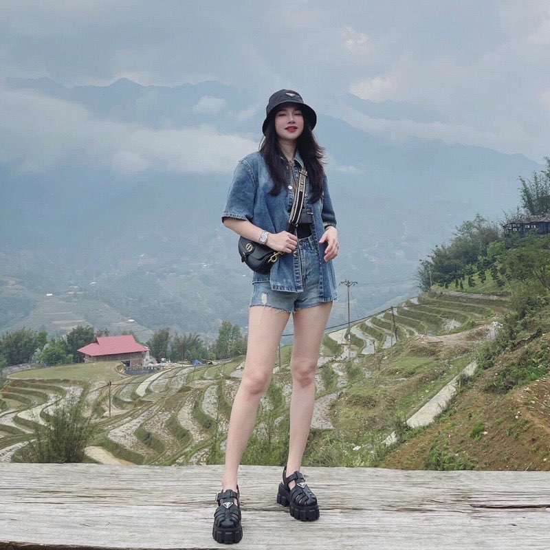 Dép quai hậu Prada quai cài khuy đế độn 5cm