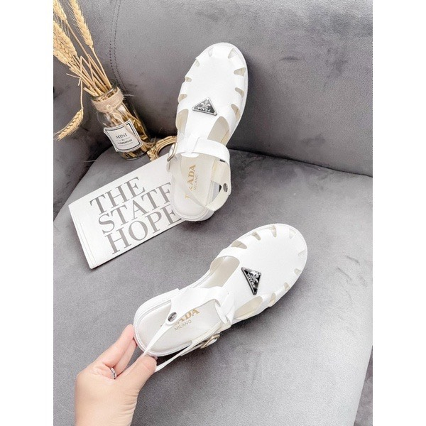 Dép quai hậu Prada quai cài khuy đế độn 5cm