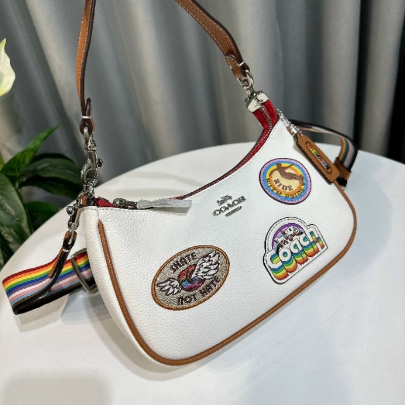 Túi Coach Teri Shoulder Bag With Patches