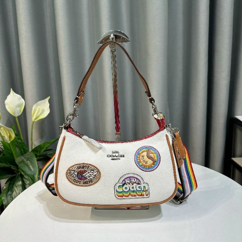 Túi Coach Teri Shoulder Bag With Patches