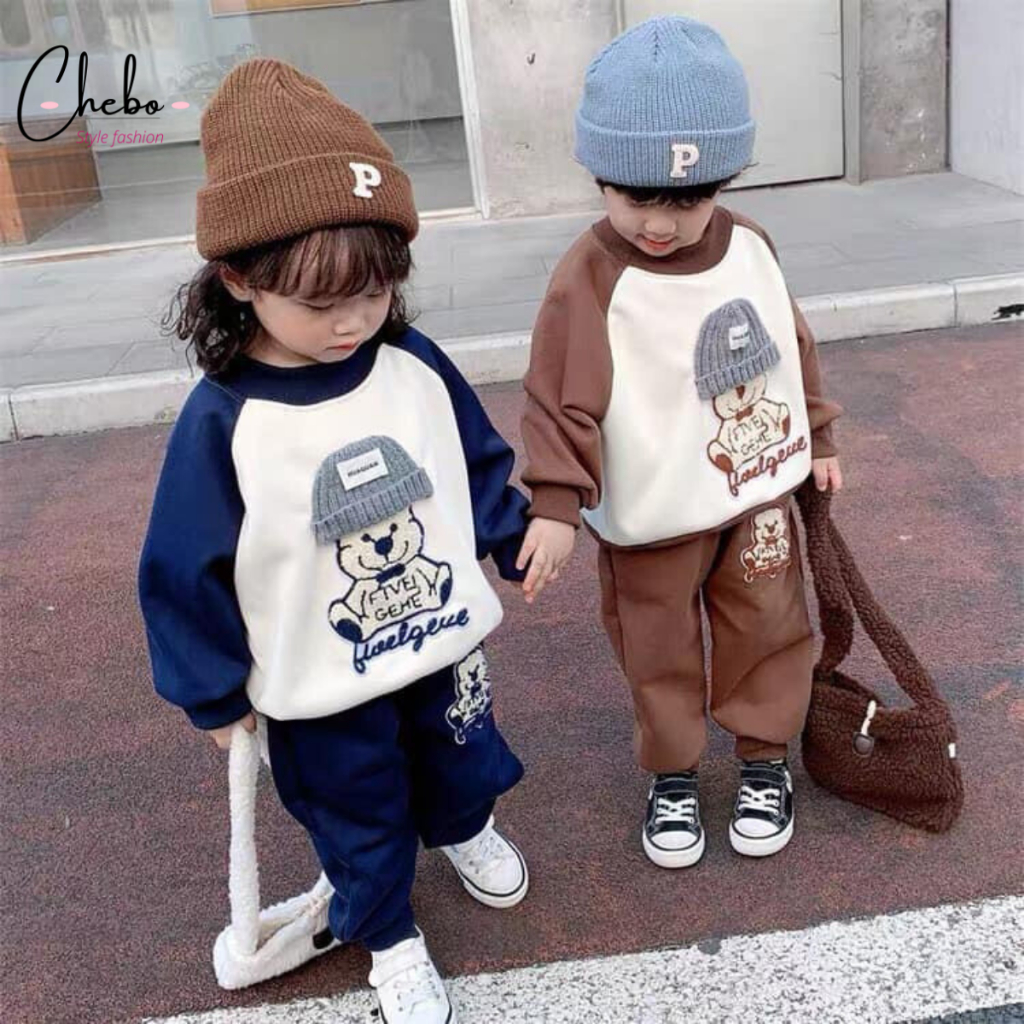 Combo 2 bộ nỉ bé trai bé gái Quảng Châu bộ quần áo nỉ bông không xù họa tiết mũ gấu dễ thương mặc mùa đông siêu ấm Chebo