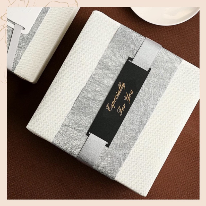 Thẻ trang trí hộp quà