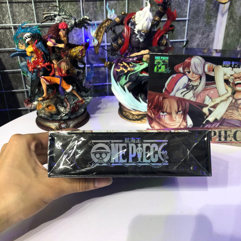 Full box thẻ bài nhân phẩm one piece shank uta thẻ hiếm cực đẹp