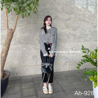 Áo dạ tweed cổ tròn cài khuy