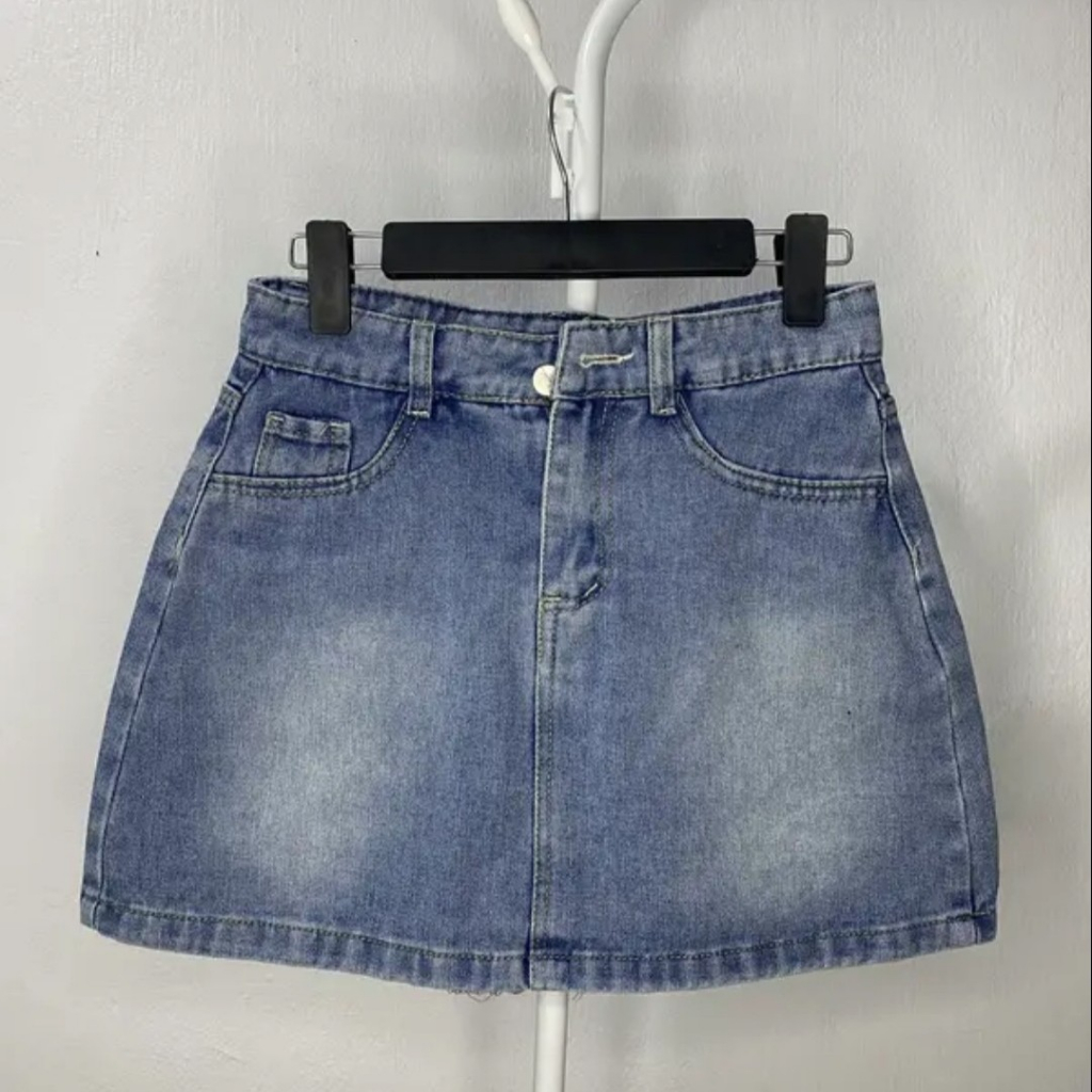 Chân váy nữ  Váy jean ngắn nữ 2 màu đen khói, xanh size S M L XL cá tính, năng động - V6