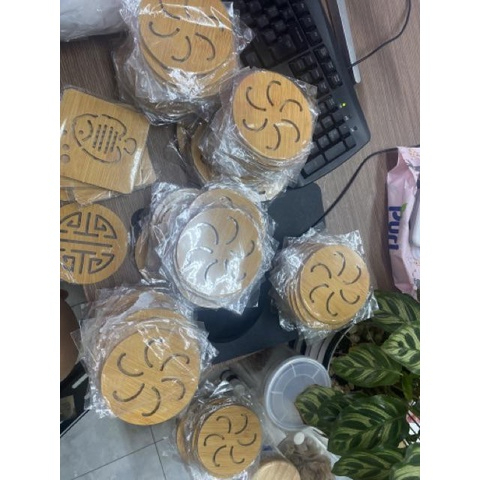 Miếng gỗ lót nồi cách nhiệt dành cho bàn đá, bàn kính