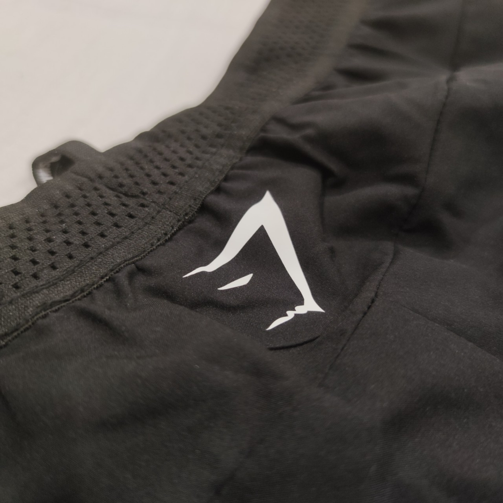 Quần thể thao Gym Shark Đen