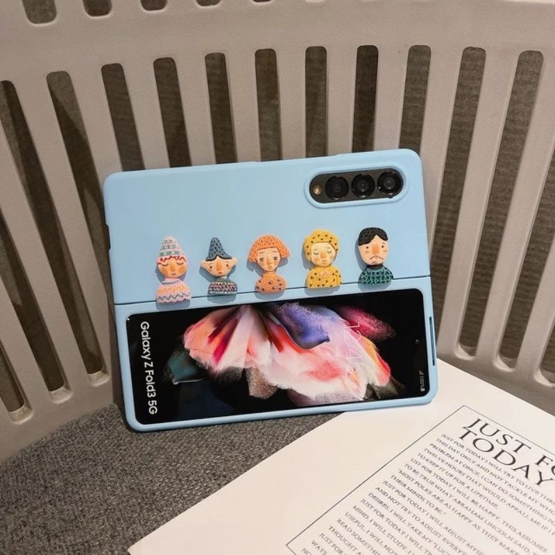 Nhiều màu - Ốp Z Flip5 - Z Flip4 - Z FLip3 - Flip5 charm nhân vật dễ thương kèm dây hạt charm cute