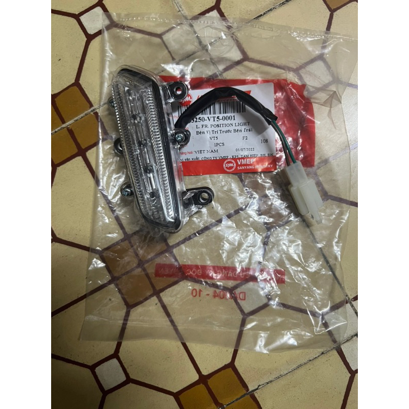 Đèn vị trí xe Elizabeth mã VT5