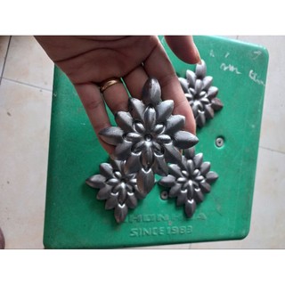 Hoa sắt mỹ thuật thuật, hoa dập 8×9