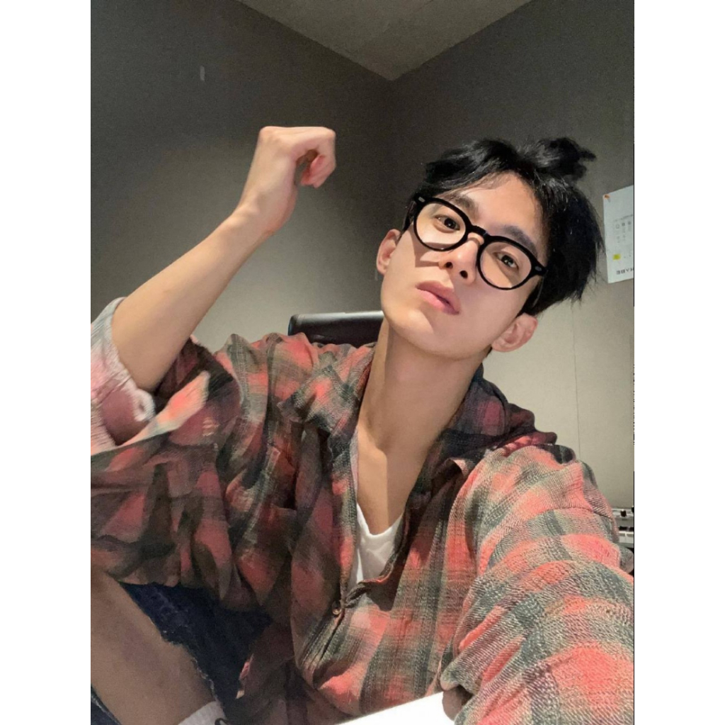 ÁO SƠ MI CA RÔ DK SEVENTEEN