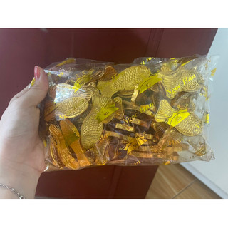 1 ký kẹo( 1 bịch) socola con cá