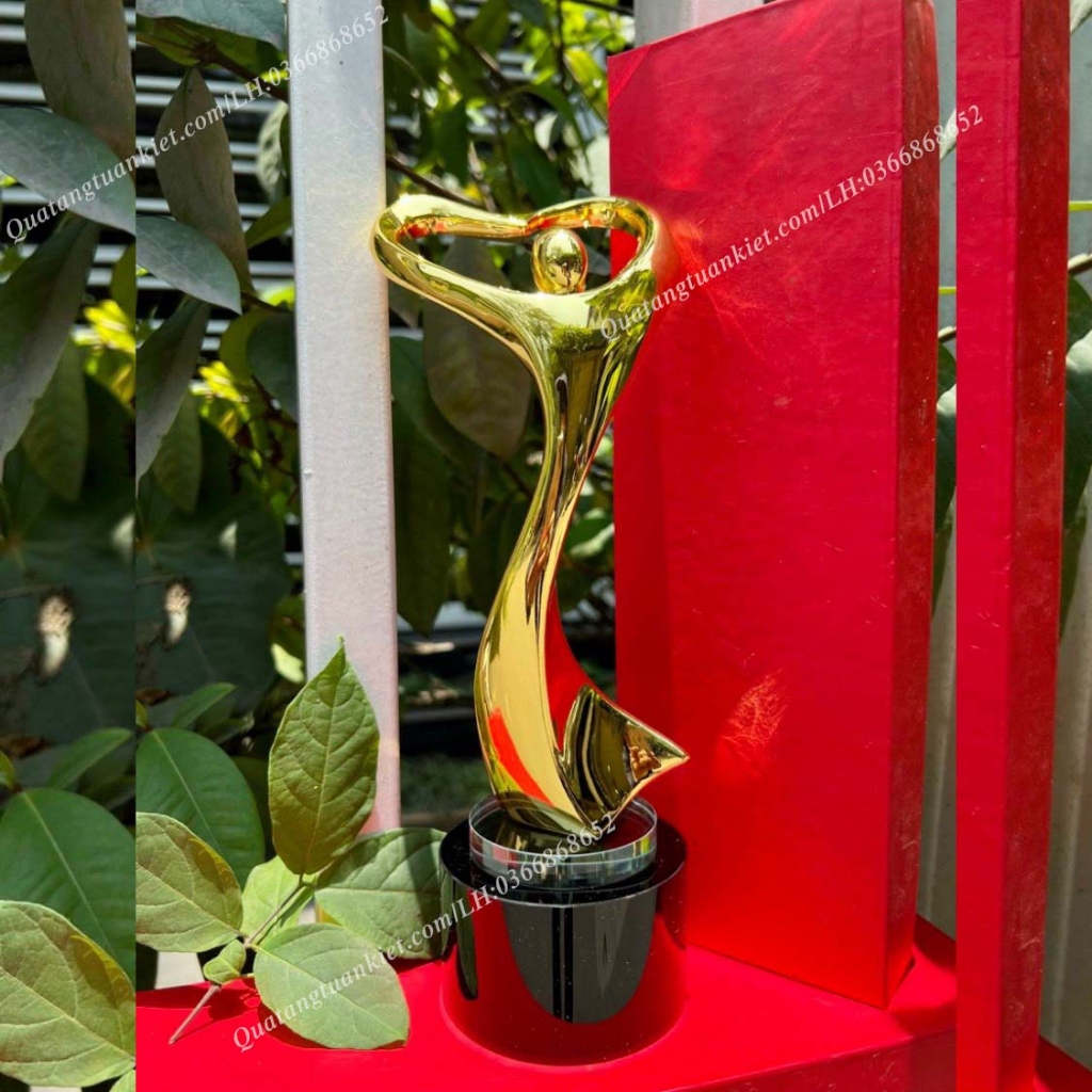 Cúp pha lê tình yêu hy vọng mạ vàng