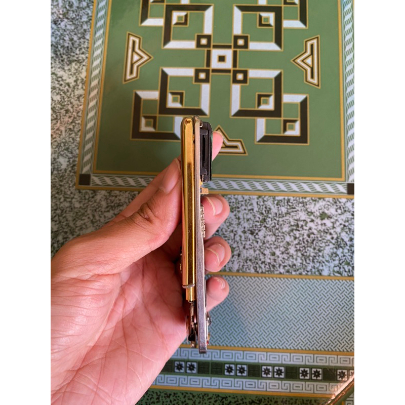 Xác điện thoại như hình không rõ tình trạng.