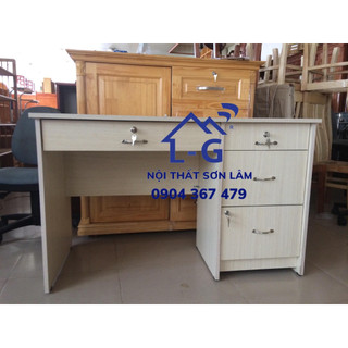 Bàn làm việc màu kem giao hỏa tốc hcm