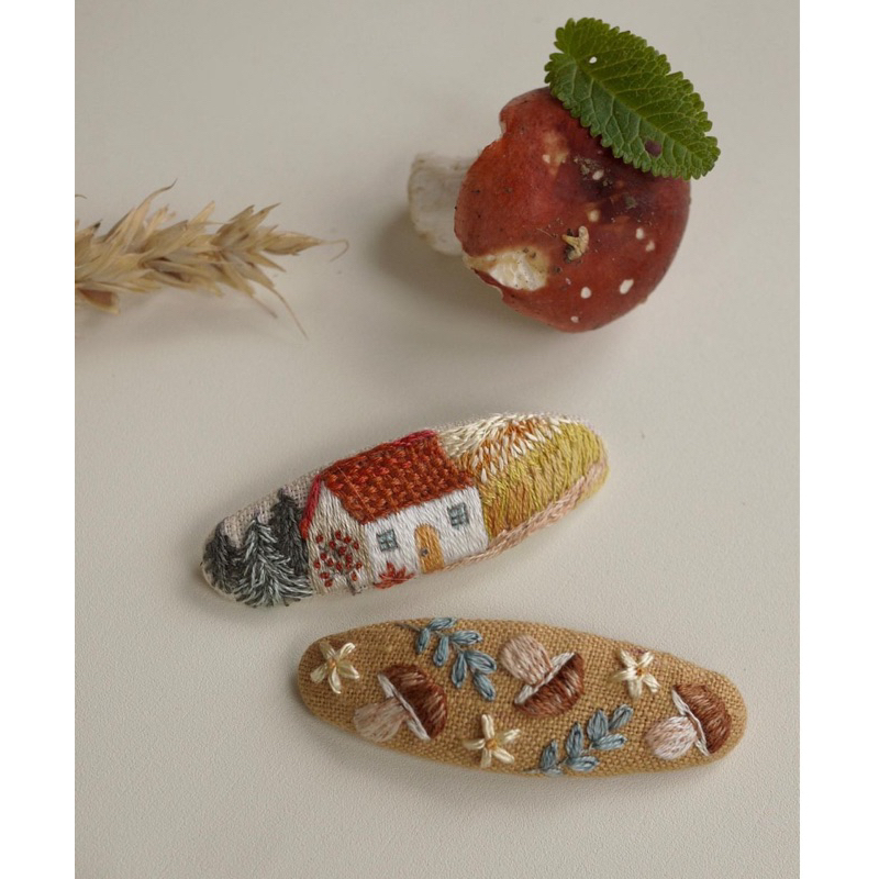 Cặp tóc thêu tay handmade