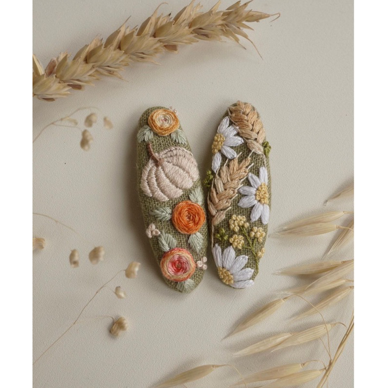Cặp tóc thêu tay handmade