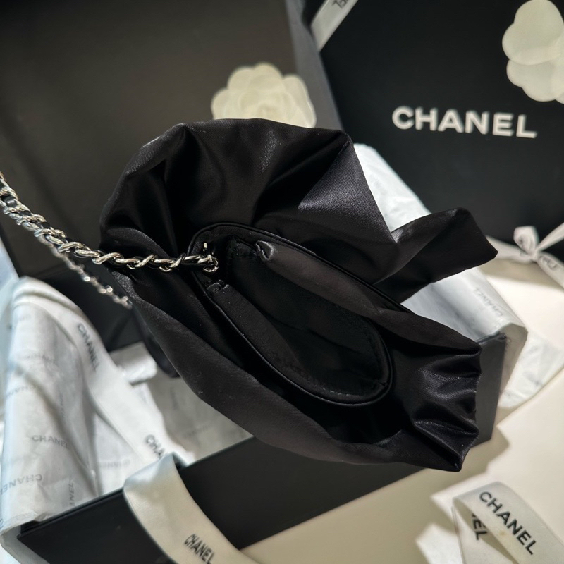 Clucht cn chất vải lụa sz19 fullbox nam châm