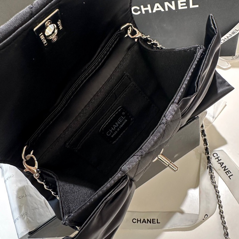 Clucht cn chất vải lụa sz19 fullbox nam châm