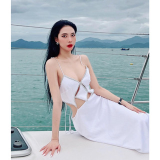 Váy dự tiệc màu trắng thiết kế bling đính nhũ lấp lánh cutout ngực sang chảnh