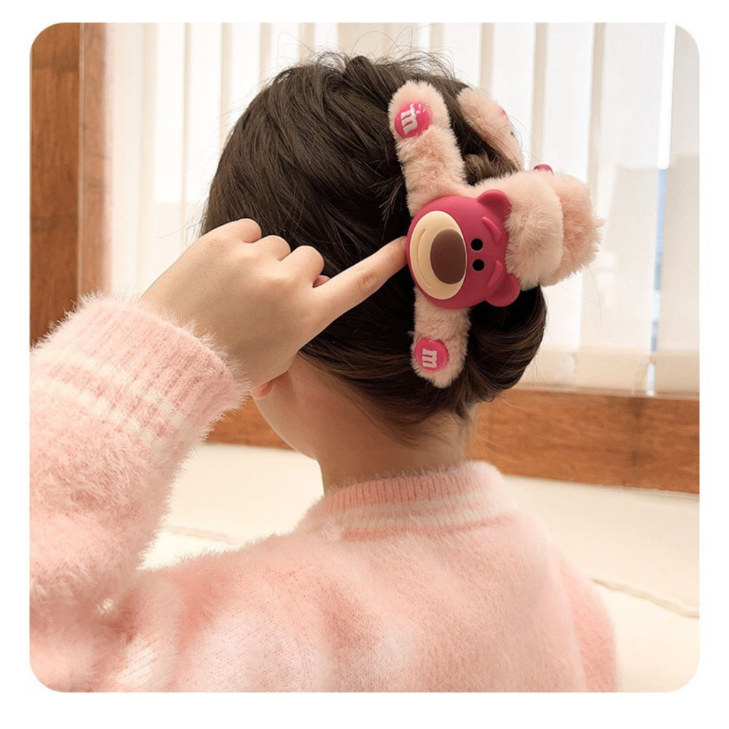 Kẹp tóc càng cua bông hình gấu dâu lotso phong cách hàn quốc thời trang thu đông thanh lịch dễ thương IAMLOTSO STORE