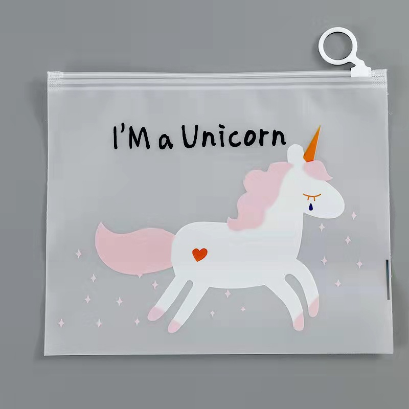 Túi đựng bút viết trong suốt hình hoạt hình unicorn, báo hồng loại to 17cm x 21cm