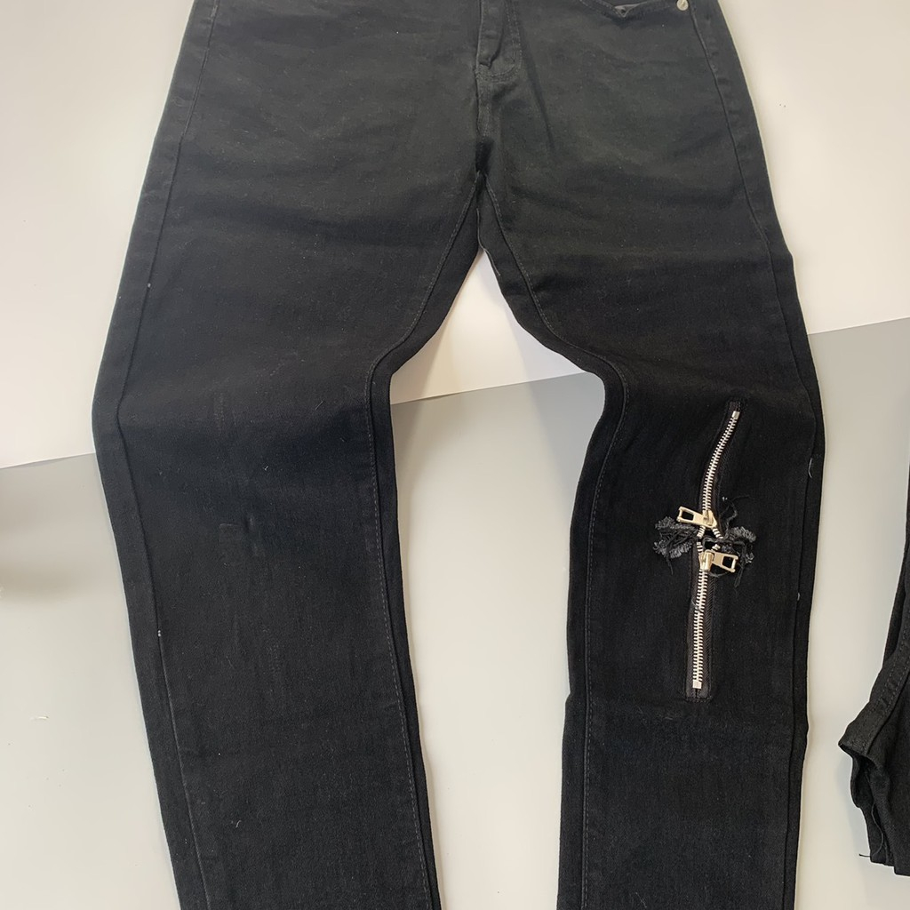 Quần jean nam đen trơn rách gối chất bò đẹp co giãn cao cấp ROMAN QJ