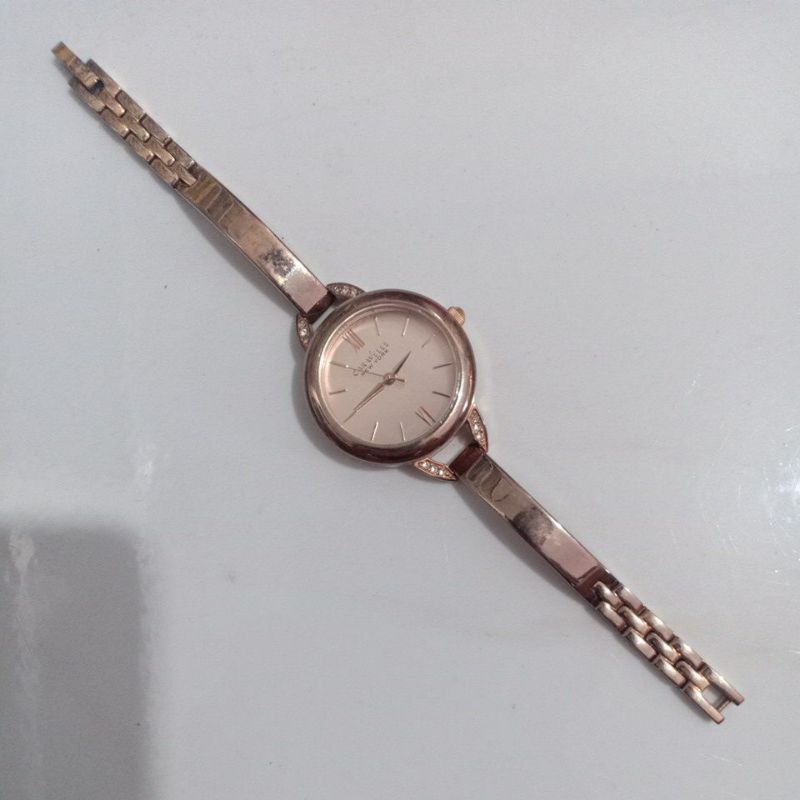 Đồng hồ si nữ hiệu CRAVELLE NEW YORK màu cafe độ mới 90%