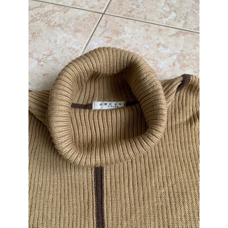 ÁO LEN NÂU ĐỘC & LẠ