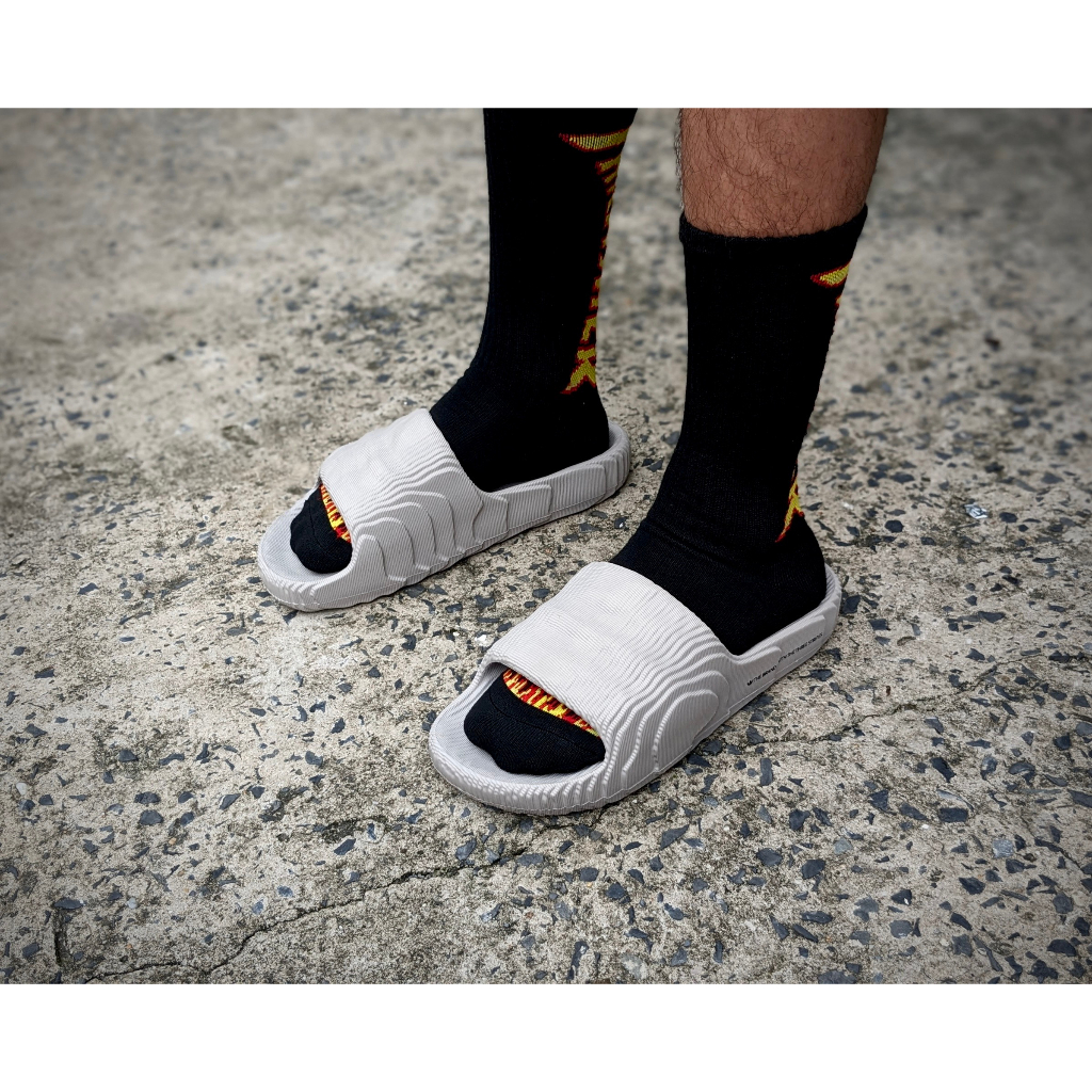 Dép Adi.d.a.s cao su adilette 22 màu xám nhạt ''Light Brown'' Code:𝐇𝐐4670