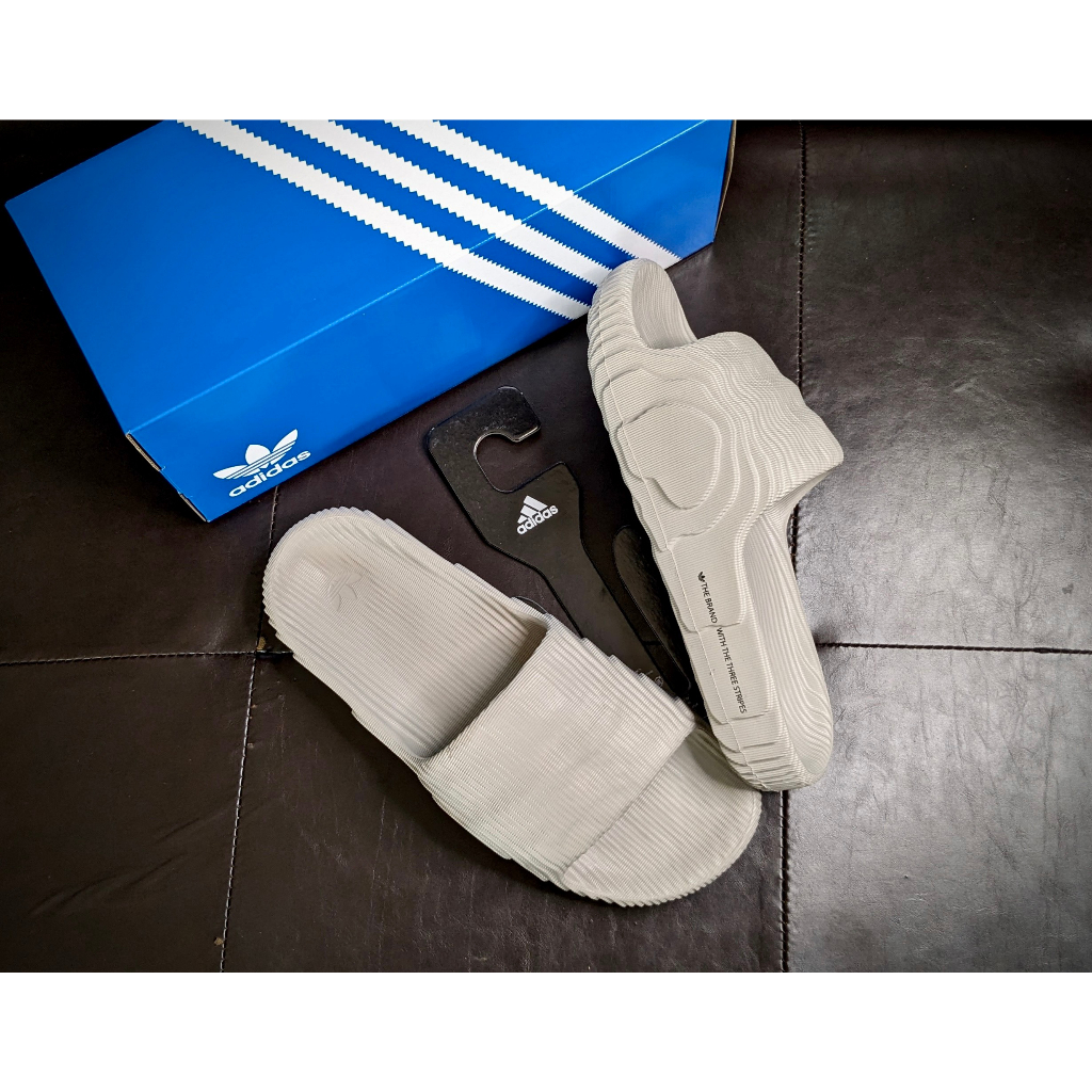 Dép Adi.d.a.s cao su adilette 22 màu xám nhạt ''Light Brown'' Code:𝐇𝐐4670
