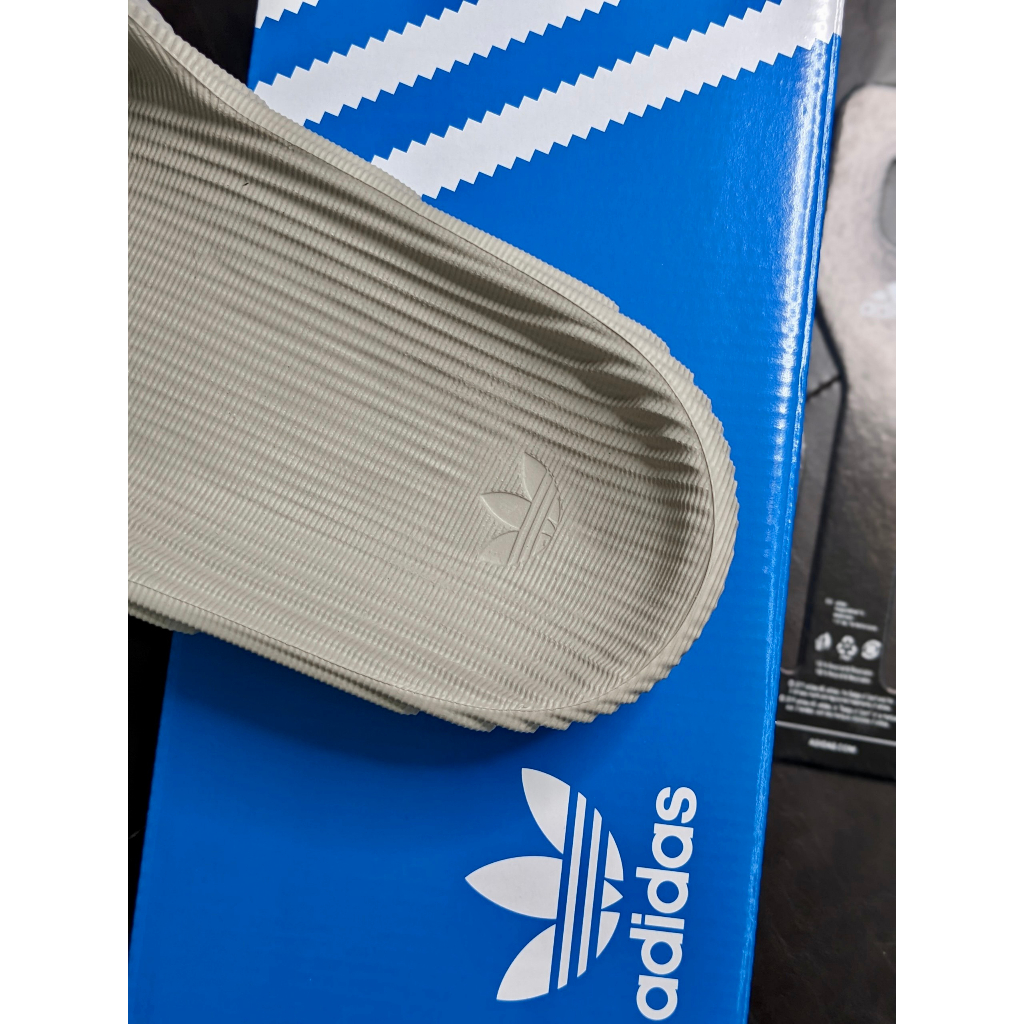 Dép Adi.d.a.s cao su adilette 22 màu xám nhạt ''Light Brown'' Code:𝐇𝐐4670