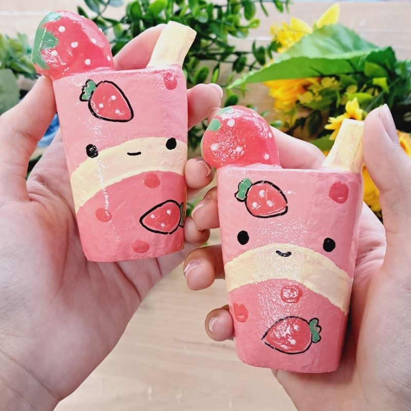 Squishy handmade ly trà dâu hot trend [Shop Thảo Tâm]