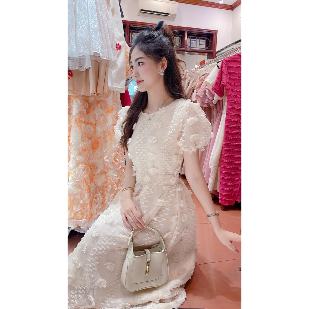 Váy xòe công chúa đính hoa bông