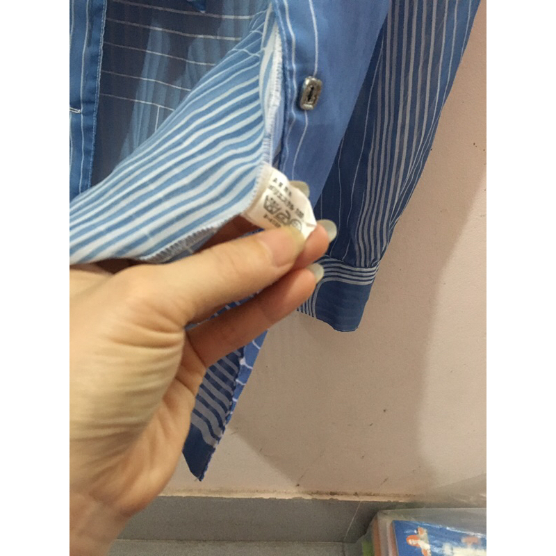 Áo sơ mi công sở như hình, màu xanh da trời , size M, hàng Nhật, 48 - 53 kg mặc vừa.