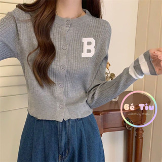 Áo Kiểu Phối Logo B Tay Sọc Màu Siêu Cá Tính, Áo Cardigan Dáng Ngắn Tay dài Cổ Tròn Phù Hợp Mọi Lứa Tuổi Bé Tiu