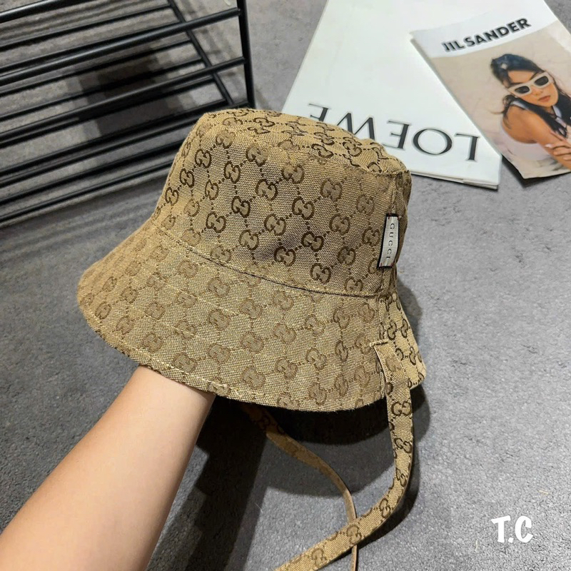 Mũ bucket gucci 2 dây quai dài kim anh bùi
