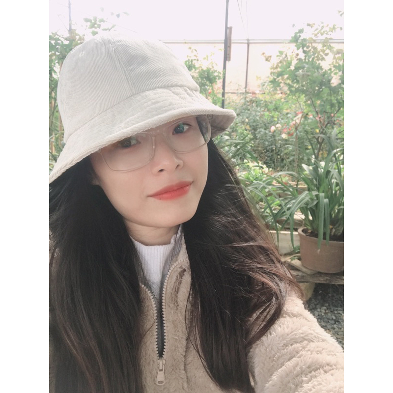 Pass nón bucket vải nhung màu trắng ngà