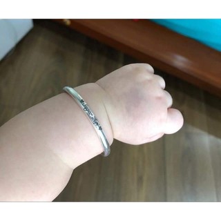 VÒNG BẠC NGUYÊN CHẤT KHẮC TÊN CHO BÉ