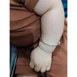 VÒNG BẠC NGUYÊN CHẤT KHẮC TÊN CHO BÉ
