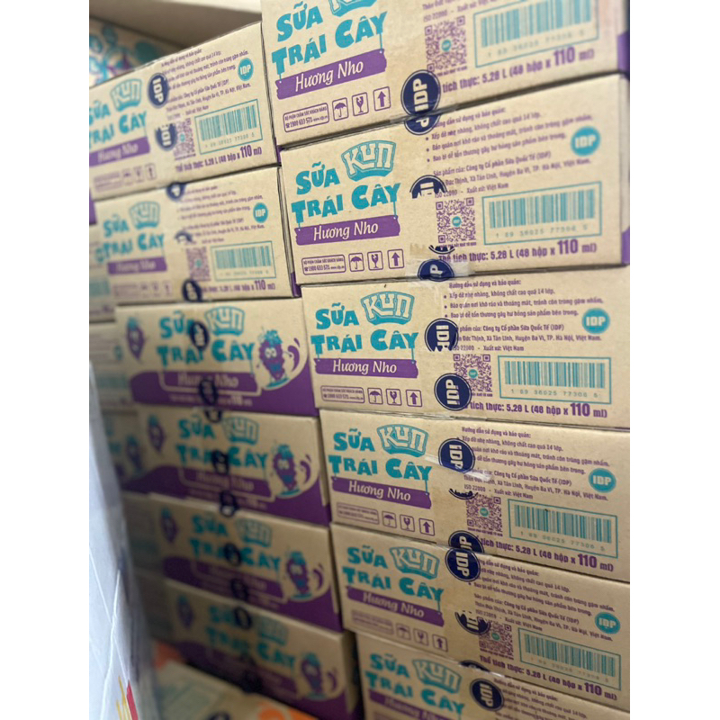 Thùng sữa Kun Hoa Qủa trái Cam/Dâu/Nho/Nhiệt Đới/ Kem Dâu/ Chua cam 48 hộp x 110ml