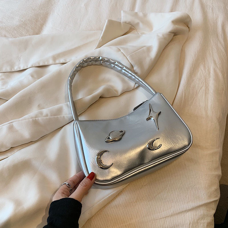 Túi xách kẹp nách da kèm sticker tag