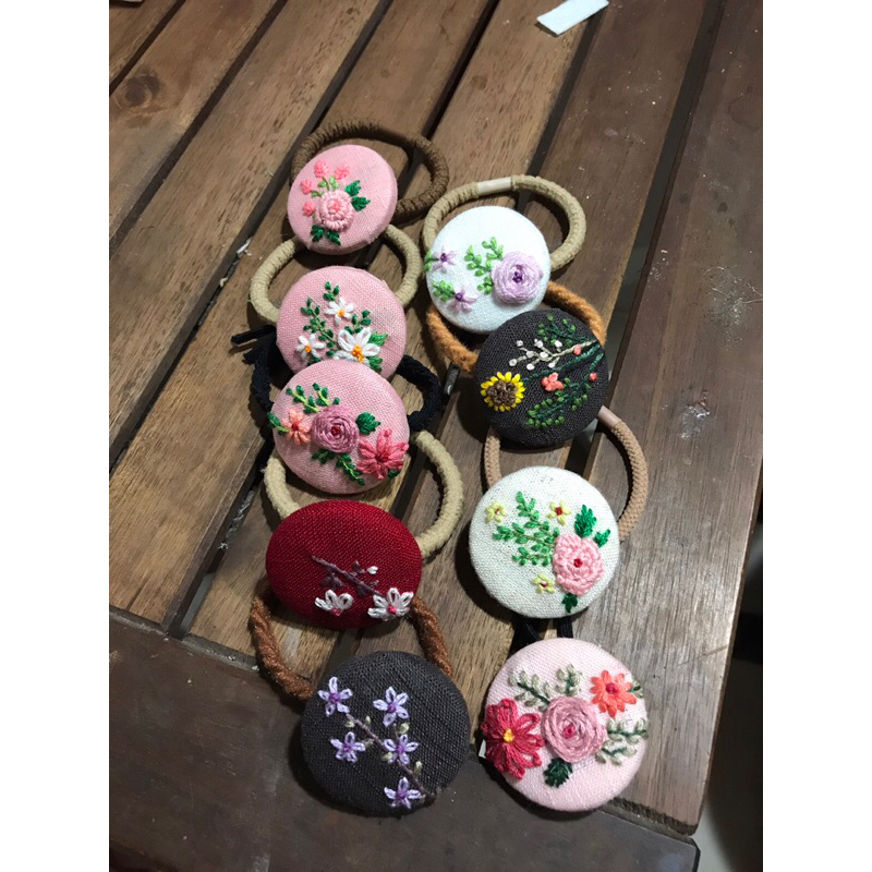 Sỉ cột tóc tròn thêu tay độc đáo handmade