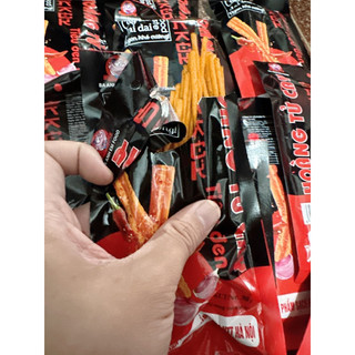 Snack hoàng tử cay thơm ngon cay cay dai dai