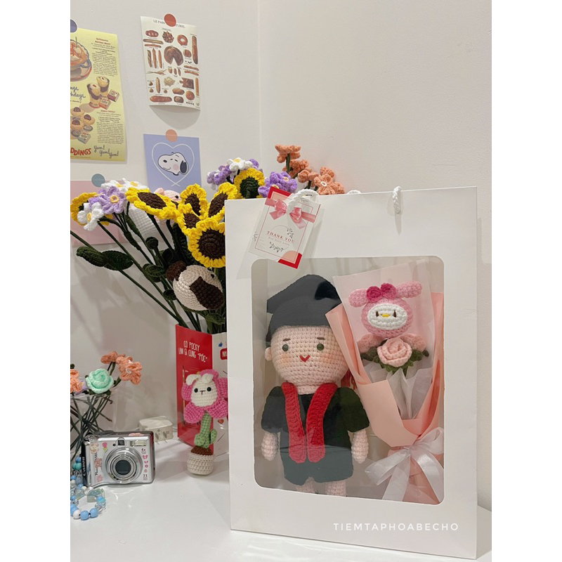 Set búp bê len cử nhân tốt nghiệp và bó hoa len mini dễ thương đáng yêu