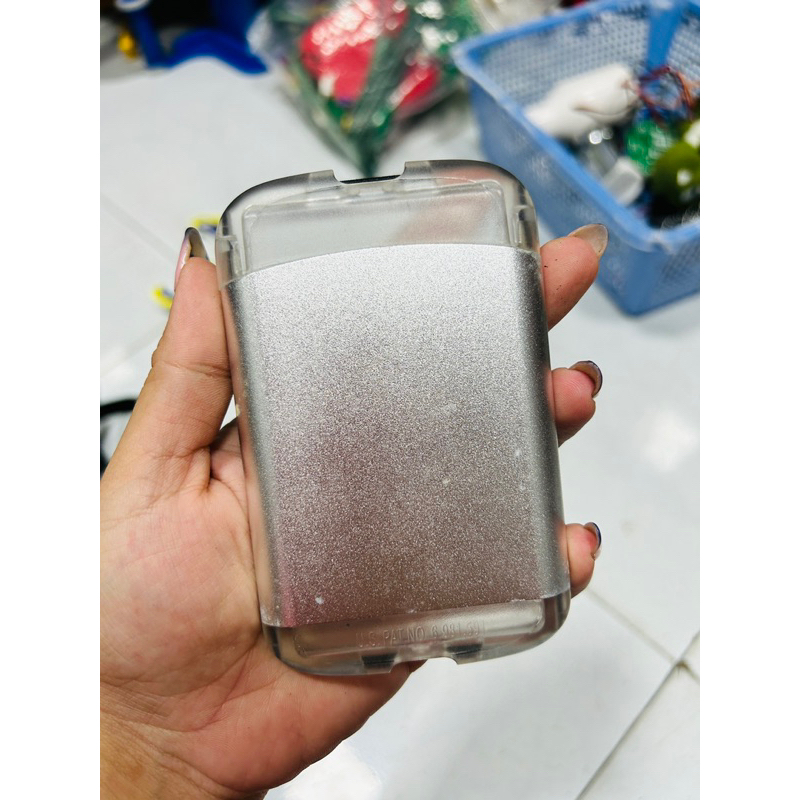 HỘP ĐỰNG CARD VISIT Umbra Bungee Wallet Business Card Case Aluminum Metalic Micro Card Holder Silver