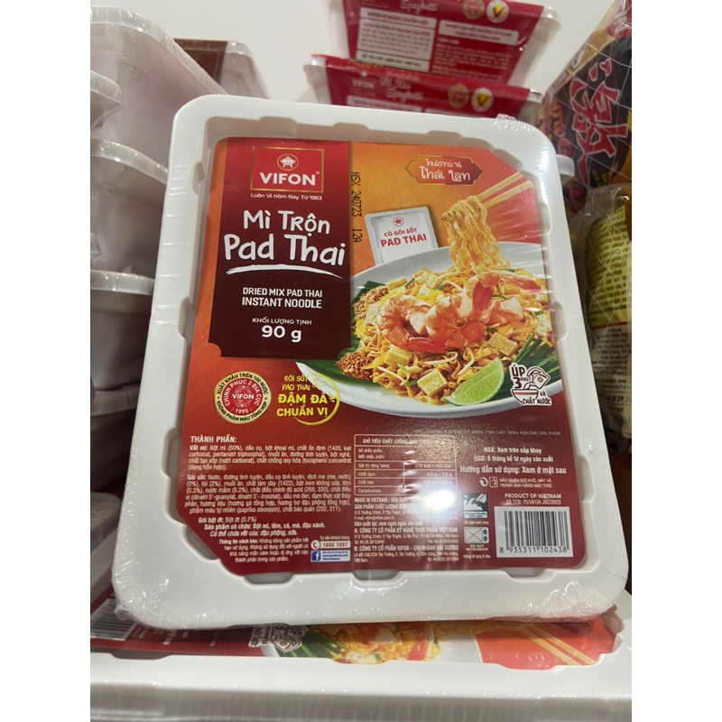 Mì trộn Pad Thái Vifon khay 90g-1 hộp mì xào trộn sốt thái chua cay ăn liền