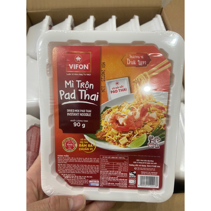 Mì trộn Pad Thái Vifon khay 90g-1 hộp mì xào trộn sốt thái chua cay ăn liền