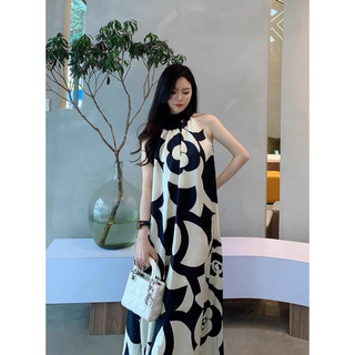 Váy Cổ Yếm QCCC