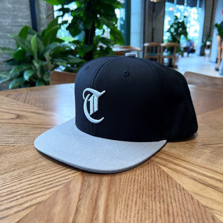 Nón Snapback logo chữ T cách điệu brand One Hat chất lượng cao